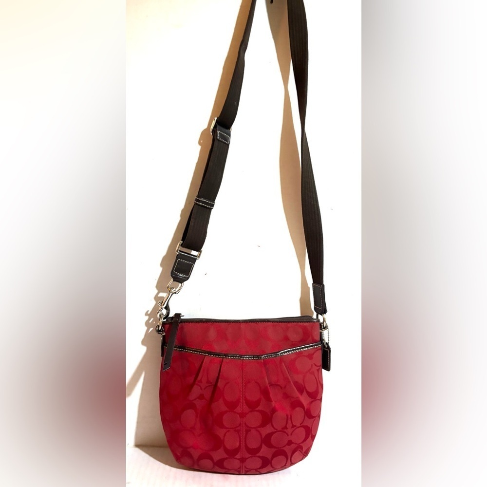 Coach vintage CC signature print canvas crossbody handbag - Picture 7 of 7